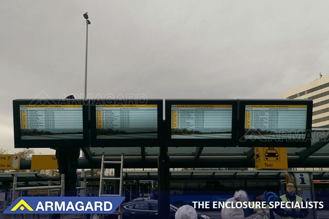 Affichage dynamique pour les aéroports résistant aux intempéries d'Armagard installé à l'aéroport de Schiphol