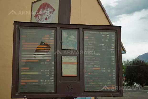 mal entretenus, les tableaux de menu pour le drive mal entretenus, les tableaux de menu pour le drive