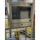 Une armoire informatique inox montée sur rail dans un environnement de transformation des aliments